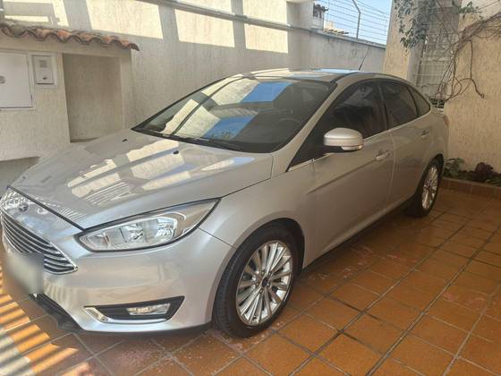 FORD FOCUS 2.0 TITANIUM 16V FLEX 4P POWERSHIFT FORD FOCUS 2.0 TITANIUM 16V FLEX 4P POWERSHIFT